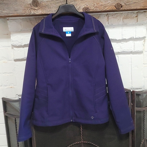 Columbia Jackets & Blazers - Pretty Columbia purplish blue  jacket. In great condition! Size M
